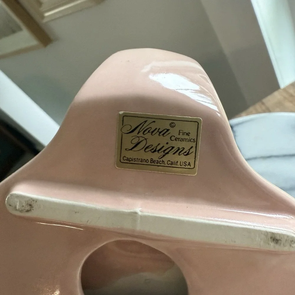 Swan Towel Holder Nova Designs VTG Peach Ceramic Original Label Granny Core